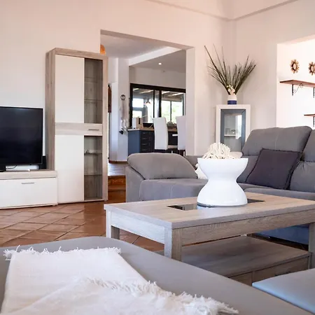 Sosha - Carpe Mundi Villa La Oliva